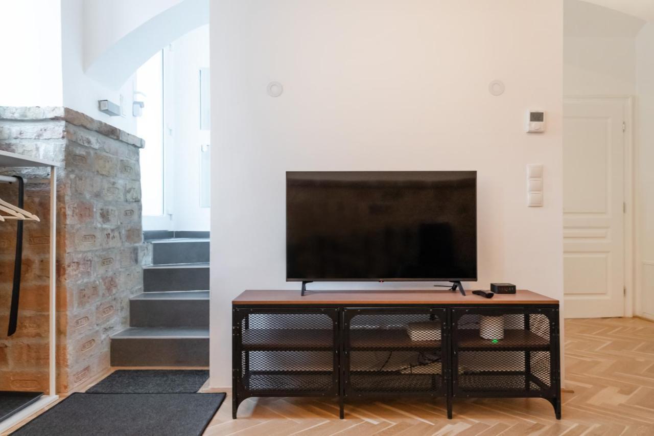 Der Fuchsbau - Neu, Kuschelig Und Zentral Im Gruenen Apartment Wina Bagian luar foto