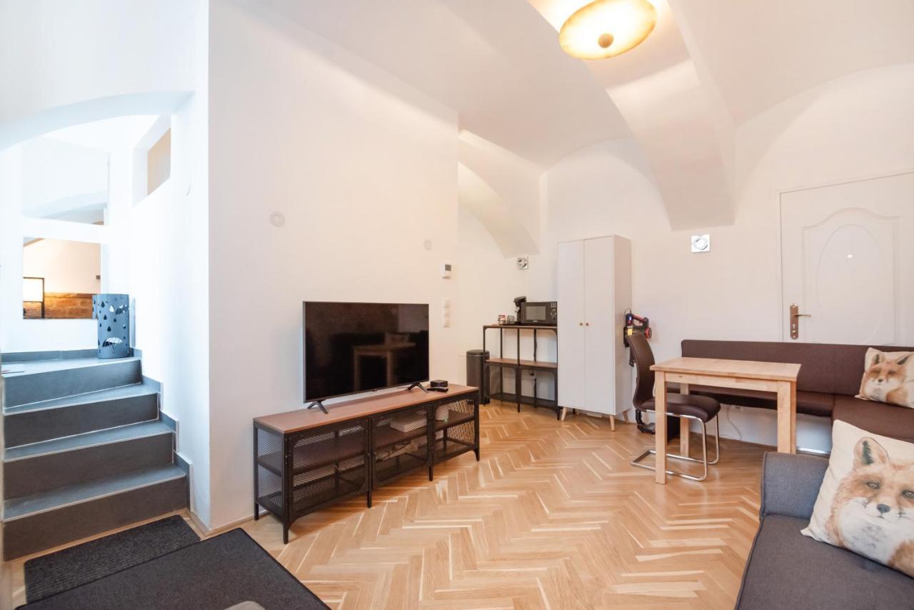 Der Fuchsbau - Neu, Kuschelig Und Zentral Im Gruenen Apartment Wina Bagian luar foto