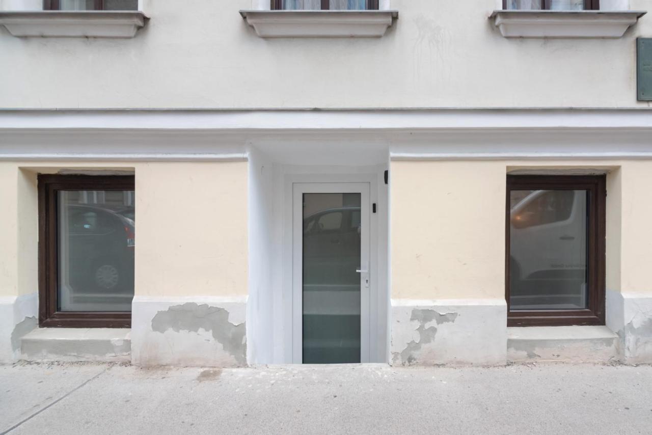 Der Fuchsbau - Neu, Kuschelig Und Zentral Im Gruenen Apartment Wina Bagian luar foto