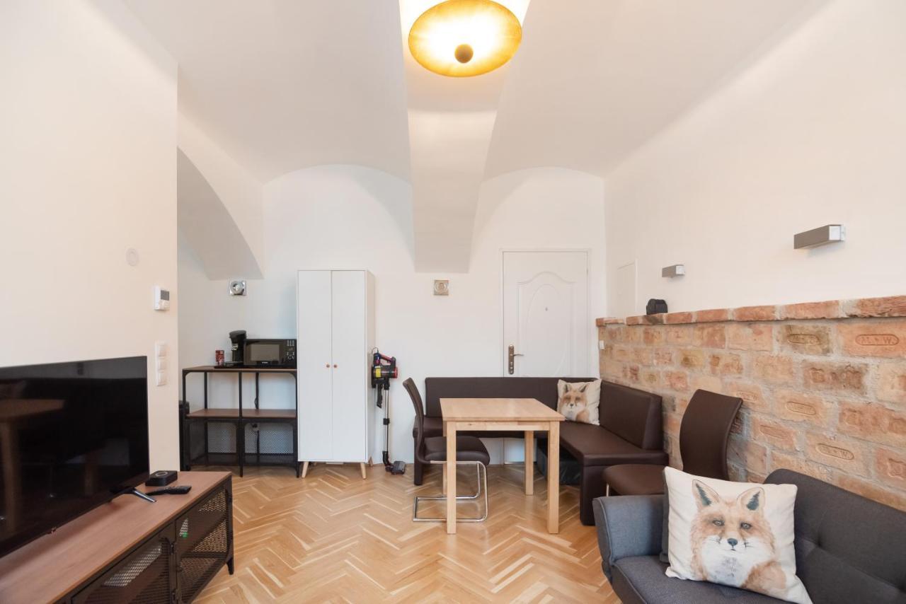 Der Fuchsbau - Neu, Kuschelig Und Zentral Im Gruenen Apartment Wina Bagian luar foto