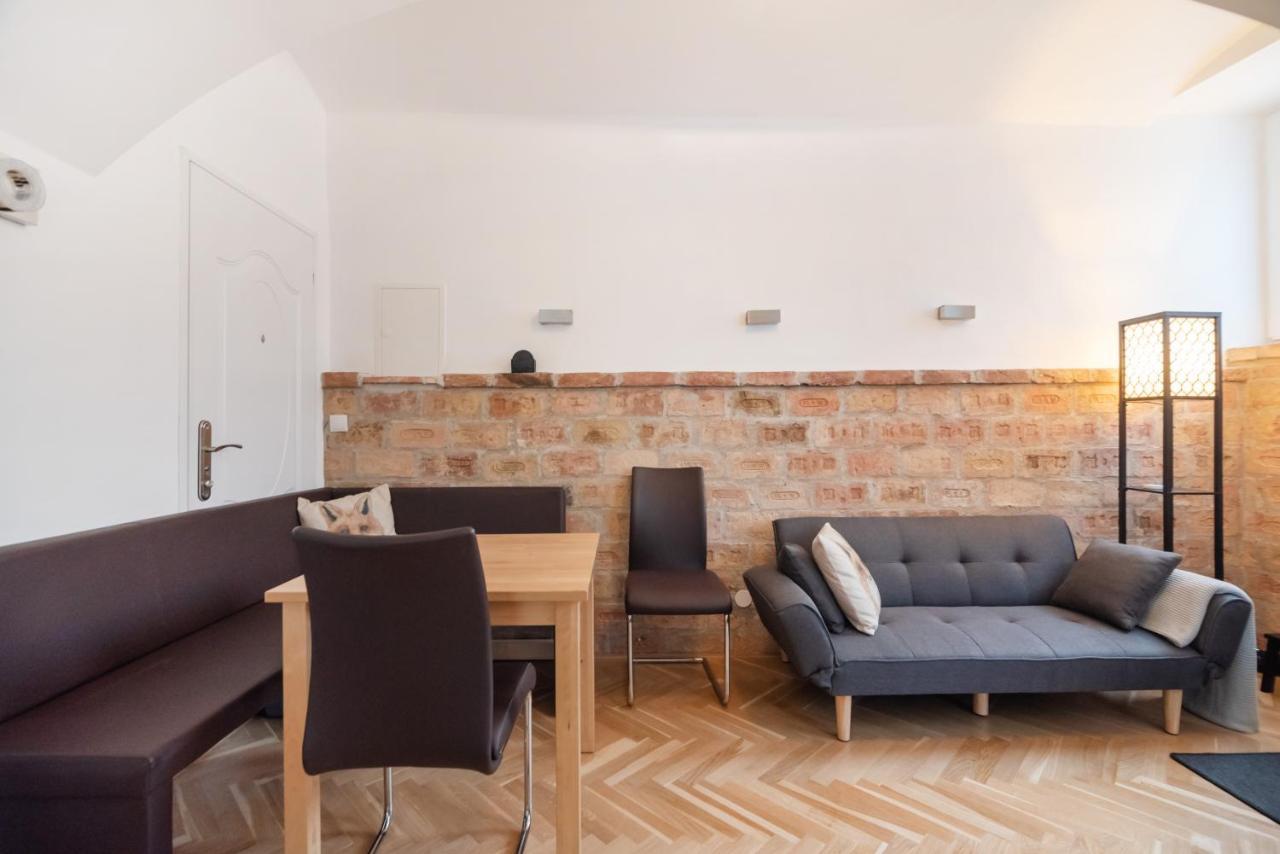 Der Fuchsbau - Neu, Kuschelig Und Zentral Im Gruenen Apartment Wina Bagian luar foto