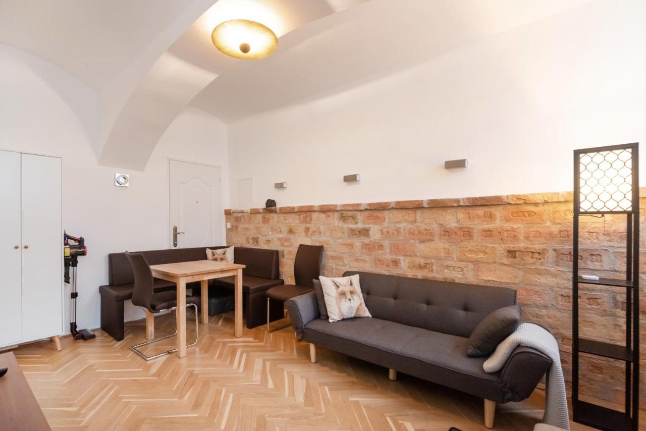 Der Fuchsbau - Neu, Kuschelig Und Zentral Im Gruenen Apartment Wina Bagian luar foto