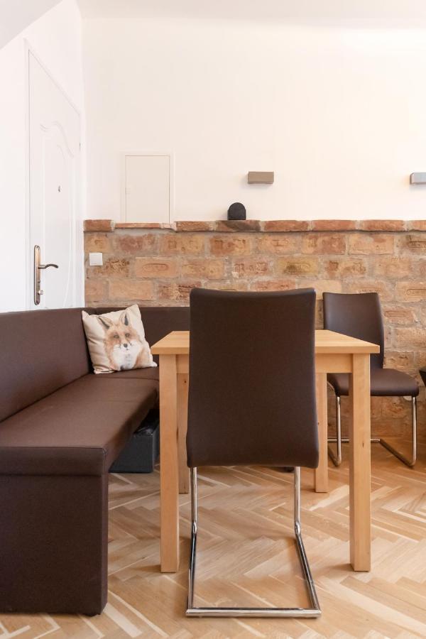 Der Fuchsbau - Neu, Kuschelig Und Zentral Im Gruenen Apartment Wina Bagian luar foto