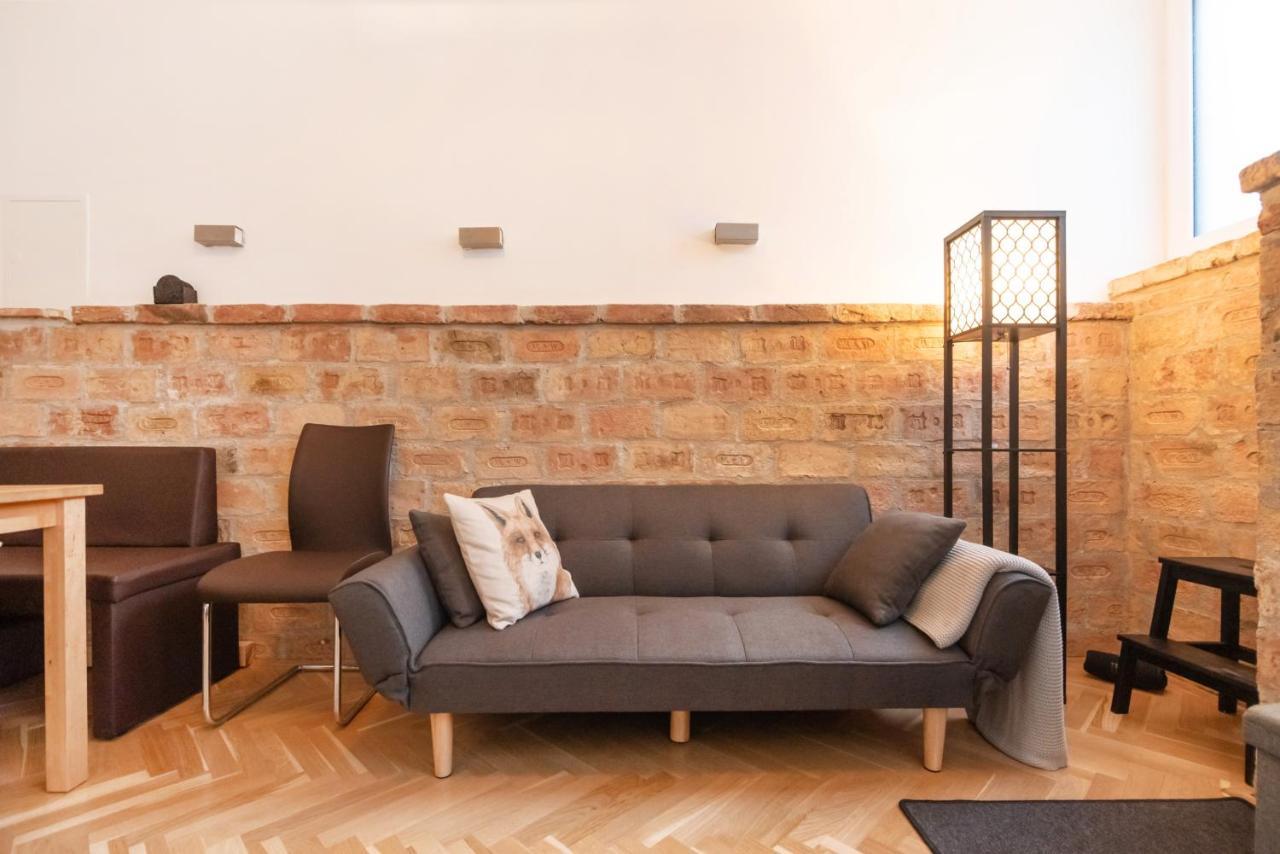 Der Fuchsbau - Neu, Kuschelig Und Zentral Im Gruenen Apartment Wina Bagian luar foto